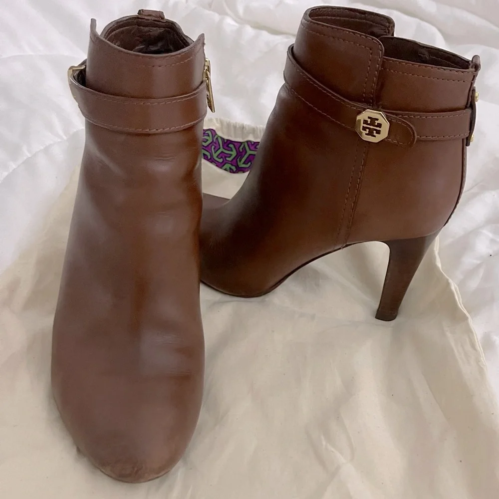 Tory Burch Brown Bristol Buckle Equestrian Booties 3.5